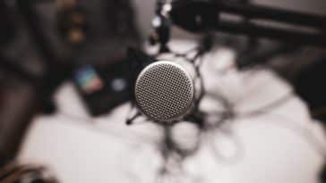 Podcast advertising