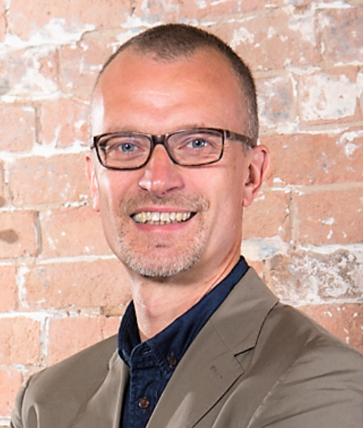 Julian-Thorne-subscriber-retention-strategist